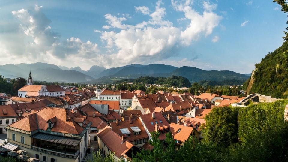 Redna poletna vodenja za turiste