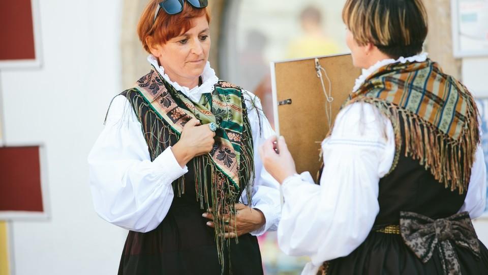 Prihodnost Dnevov narodnih noš in oblačilne dediščine