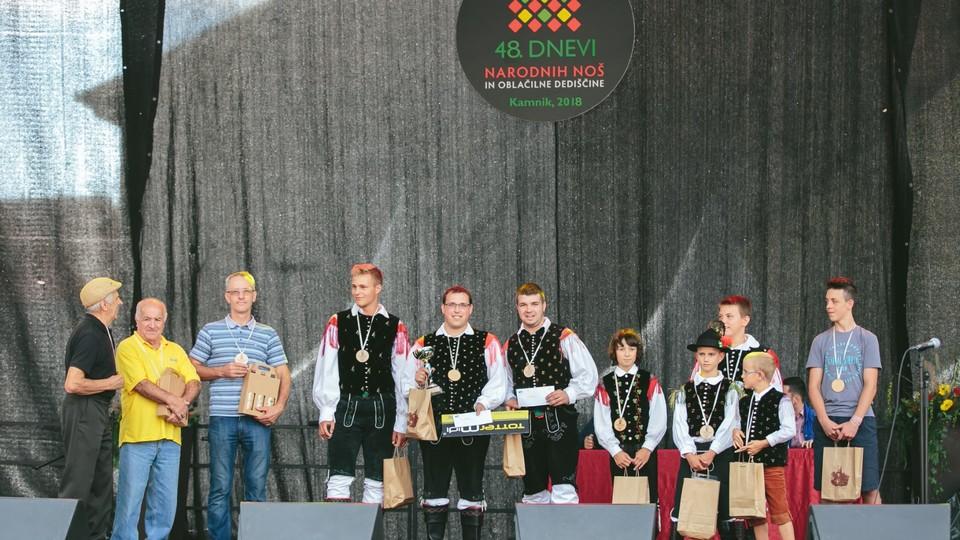 Zmagovalec 13. Pokala narodnih noš je Rok Traven, Naj ljudski godec pa je Matic Jeraj 