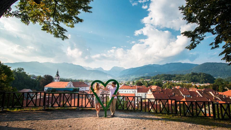Poletna brezplačna vodenja po starem mestnem jedru Kamnika
