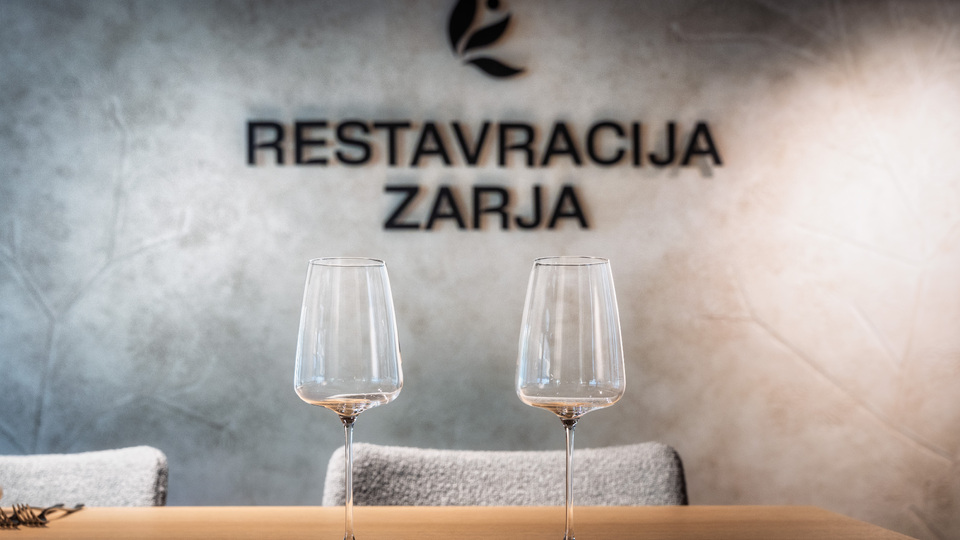 Naslovna fotografija za: Nova à la carte restavracija Zarja v Tuhinjski dolini prinaša kuhinjo naravnega ritma